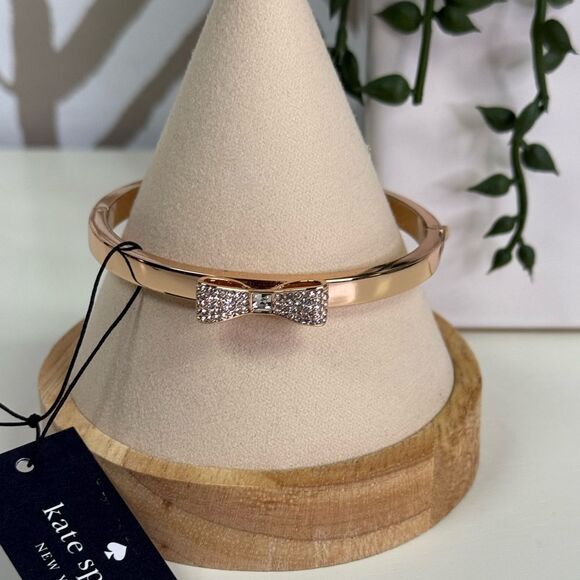 NWT Kate Spade “Ready Set Bow” Rose Gold Bow Clasp Bracelet - Picture 2 of 5